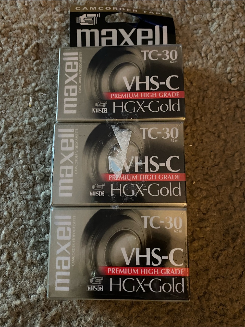 Maxell TC-30 VHS-C HGX-Gold Premium High Grade Video Tape (Black/Gray)